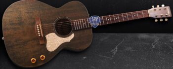 Art & Lutherie Roadhouse Parlor